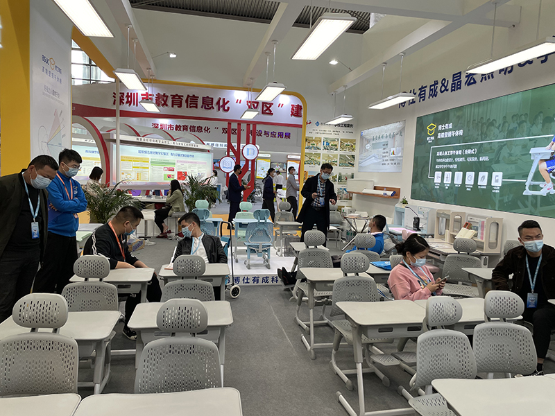 融合創(chuàng)新 先行示范｜博仕有成攜新型午休課桌椅亮相深圳教育裝備博覽會(圖5)