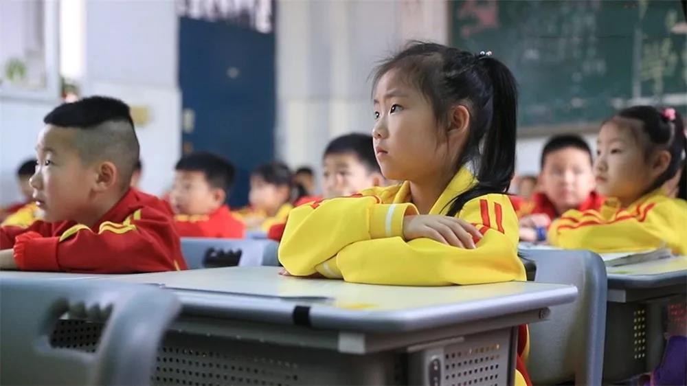 新課桌椅時代——科學(xué)健康三防正姿課桌椅普及方案(圖14) 新課桌椅時代——科學(xué)健康三防正姿課桌椅普及方案(圖14)