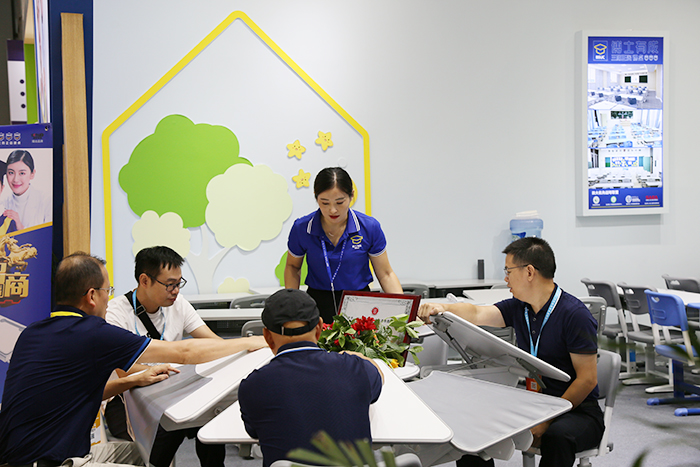 同心筑夢(mèng) 科教領(lǐng)航｜博仕有成攜三防正姿普及方案亮相2019深圳教育裝備博覽會(huì)(圖3)