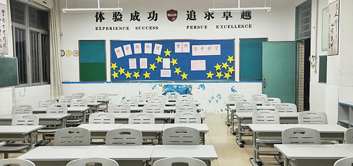 博仕有成高端塑鋼學校課桌椅，已走進眾多校園