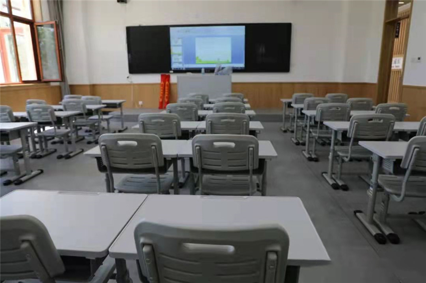 博仕有成課桌椅進(jìn)駐唐山西那母君華小學(xué)(圖4)