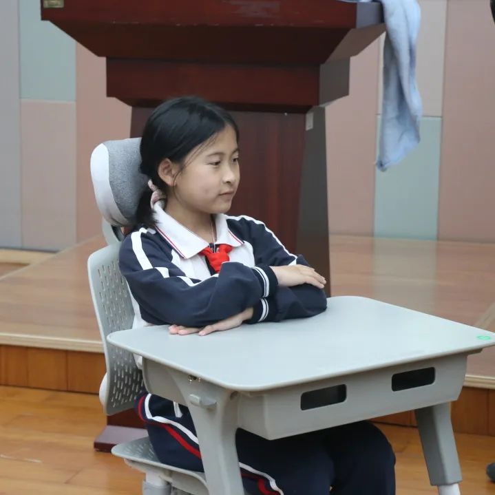 快樂學(xué)習(xí)，健康午休 | 博士有成午休課桌椅走進莞城中心小學(xué)(圖7)